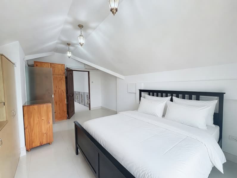 ❤️GIANT⚡️Jalan Leban, Jalan Leban/ Jalan Kurus/ Sembawang Hills Estate, 8 Bedrooms, 3,500 sqft, Semi-Detached House For Sale, by Lynn Tiang, 500146603 - Bedroom - PropertyGuru.com.sg