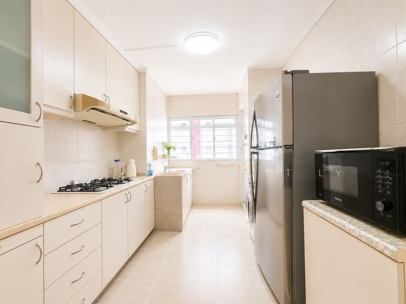 266 Tampines Street 21, 266 Tampines Street 21, 2 Bedrooms, 797 sqft, HDB Flat For Sale, by Stephanie Kuet LY, 500146612 - Kitchen - PropertyGuru.com.sg
