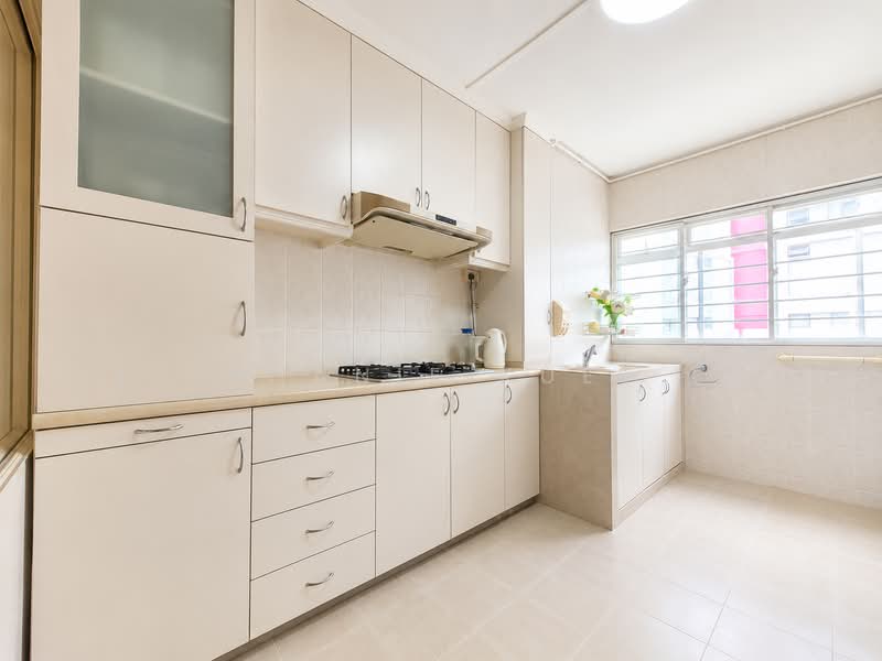 266 Tampines Street 21, 266 Tampines Street 21, 2 Bedrooms, 797 sqft, HDB Flat For Sale, by Stephanie Kuet LY, 500146612 - Kitchen - PropertyGuru.com.sg