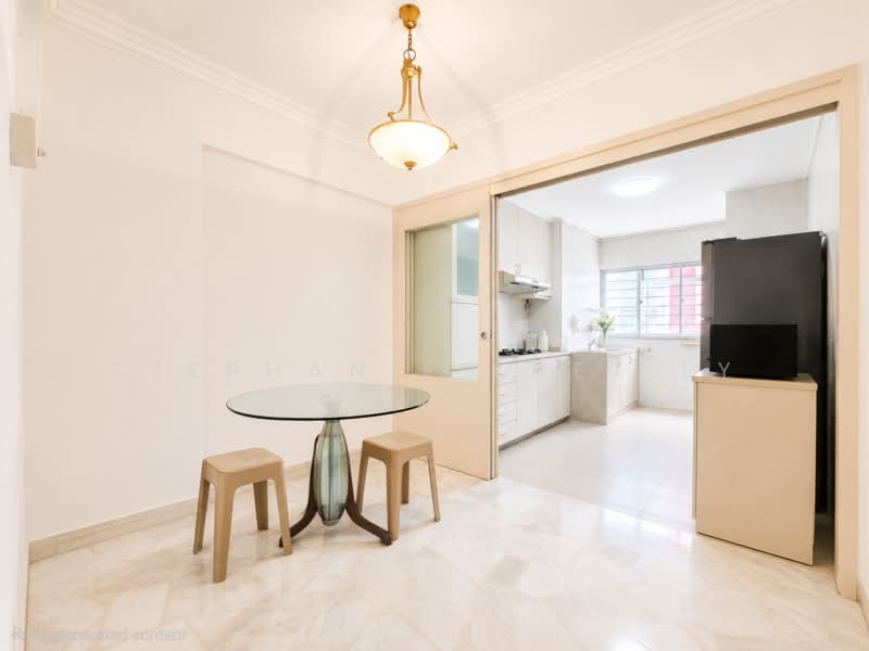 266 Tampines Street 21, 266 Tampines Street 21, 2 Bedrooms, 797 sqft, HDB Flat For Sale, by Stephanie Kuet LY, 500146612 - Kitchen - PropertyGuru.com.sg