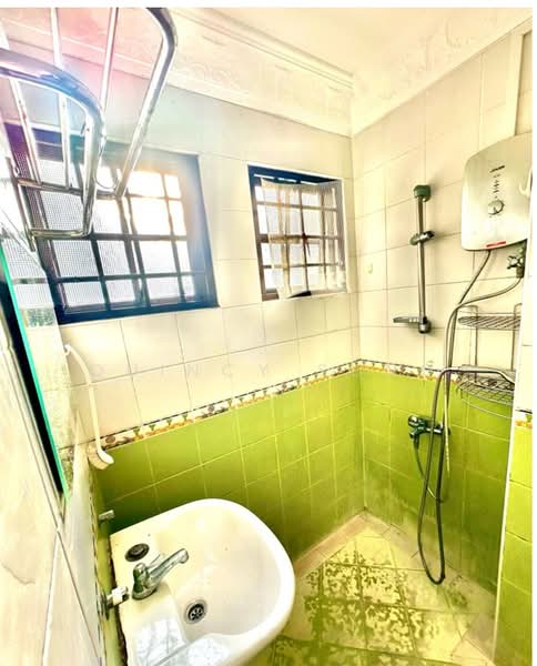 150 Joo Chiat Terrace, , Room Rental, 200 sqft, Terraced House For Rent, by Quincy Sung, 500146618 - Bathroom - PropertyGuru.com.sg