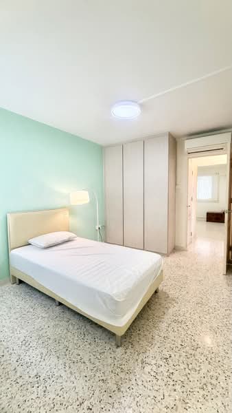 410 Bedok North Avenue 2, 410 Bedok North Avenue 2, 2 Bedrooms, 732 sqft, HDB Flat For Rent, by Keith Tan 陈俊伟, 500146631 - Bedroom - PropertyGuru.com.sg