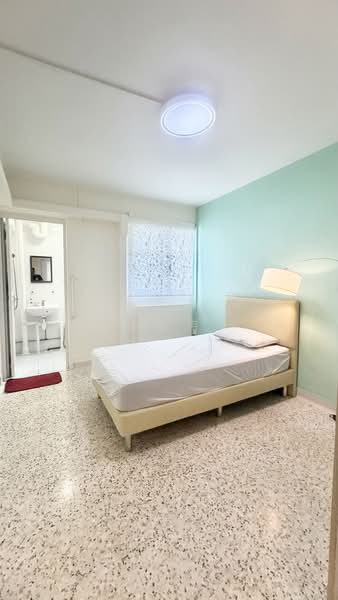 410 Bedok North Avenue 2, 410 Bedok North Avenue 2, 2 Bedrooms, 732 sqft, HDB Flat For Rent, by Keith Tan 陈俊伟, 500146631 - Bedroom - PropertyGuru.com.sg