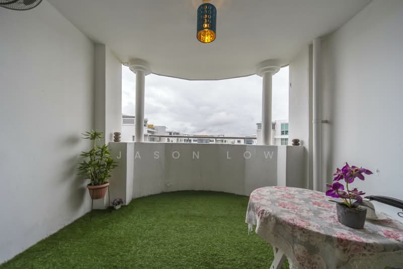 387 Tampines Street 32, 387 Tampines Street 32, 4 Bedrooms, 1,356 sqft, HDB Flat For Sale, by Jason Low, 500146649 - Balcony - PropertyGuru.com.sg