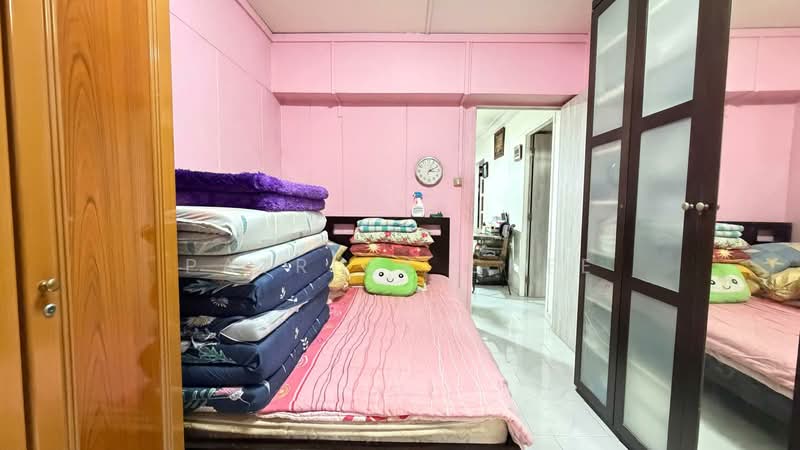 402 Choa Chu Kang Avenue 3, 402 Choa Chu Kang Avenue 3, 3 Bedrooms, 1,206 sqft, HDB Flat For Sale, by Patrick Chee, 500146654 - Bedroom - PropertyGuru.com.sg