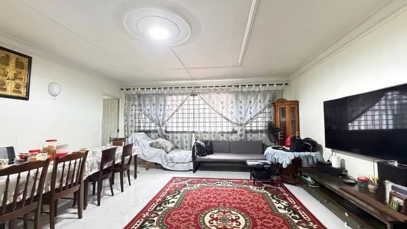 402 Choa Chu Kang Avenue 3, 402 Choa Chu Kang Avenue 3, 3 Bedrooms, 1,206 sqft, HDB Flat For Sale, by Patrick Chee, 500146654 - Living Room - PropertyGuru.com.sg