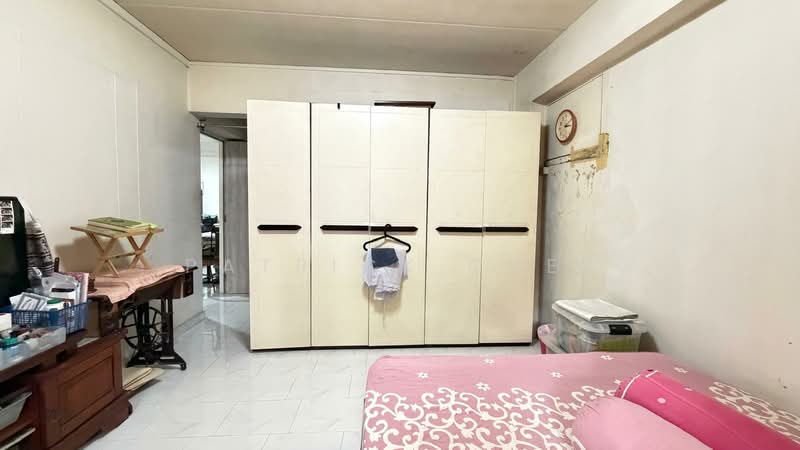402 Choa Chu Kang Avenue 3, 402 Choa Chu Kang Avenue 3, 3 Bedrooms, 1,206 sqft, HDB Flat For Sale, by Patrick Chee, 500146654 - Bedroom - PropertyGuru.com.sg