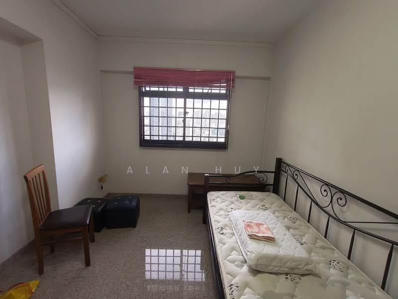 62 Lorong 4 Toa Payoh, 62 Lorong 4 Toa Payoh, Room Rental, 200 sqft, HDB Flat For Rent, by Alan Huy, 500146659 - Bedroom - PropertyGuru.com.sg