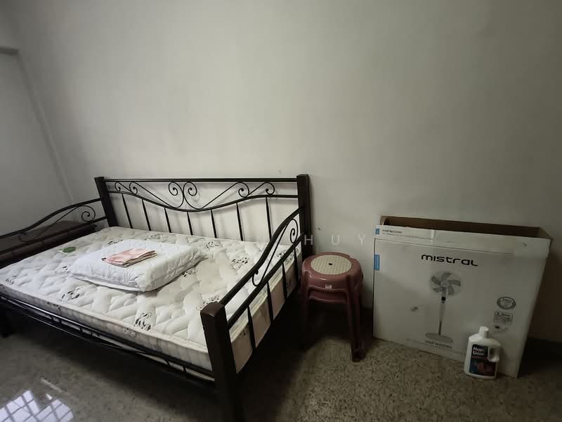 62 Lorong 4 Toa Payoh, 62 Lorong 4 Toa Payoh, Room Rental, 200 sqft, HDB Flat For Rent, by Alan Huy, 500146659 - Bedroom - PropertyGuru.com.sg
