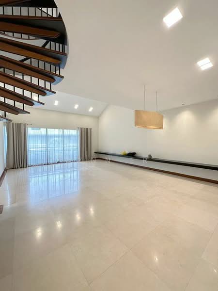 Nassim Jade, 3 Nassim Road, 3 Bedrooms, 2,917 sqft, Condominium For Rent, by Lynn Er, 500146667 - Living Room - PropertyGuru.com.sg
