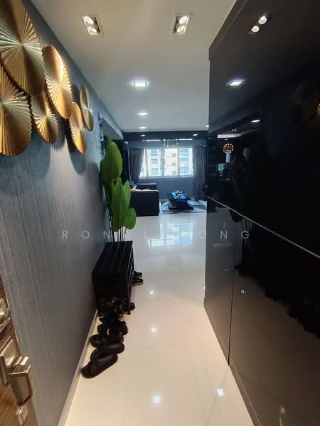 548 Serangoon North Avenue 3, 548 Serangoon North Avenue 3, 2 Bedrooms, 1,291 sqft, HDB Flat For Sale, by Ronald Ong, 500146670 - Entrance - PropertyGuru.com.sg