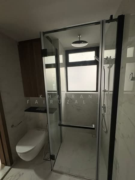 Sceneca Residence, Tanah Merah Kechil Link, 3 Bedrooms, 904 sqft, Condominium For Rent, by Khairan Fairuzal Kassim, 500146671 - Bathroom - PropertyGuru.com.sg
