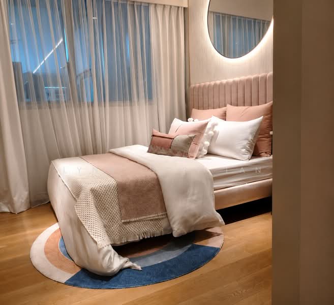 Grand Dunman, 18 Dunman Road, 2 Bedrooms, 893 sqft, Condominium For Sale, by Lynn Hope Tan, 500146675 - Bedroom - PropertyGuru.com.sg