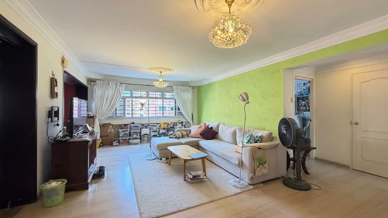 329 Tampines Street 32, 329 Tampines Street 32, 3 Bedrooms, 1,604 sqft, HDB Flat For Sale, by Patrick Chee, 500146679 - Living Room - PropertyGuru.com.sg