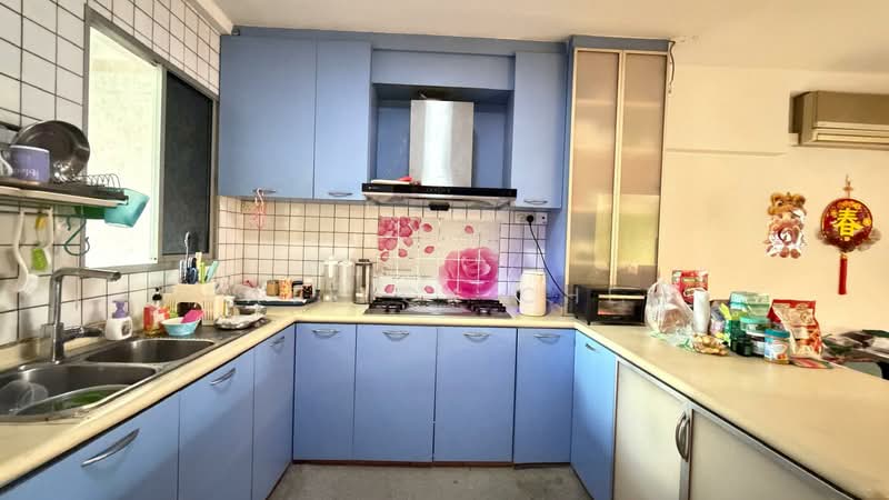 329 Tampines Street 32, 329 Tampines Street 32, 3 Bedrooms, 1,604 sqft, HDB Flat For Sale, by Patrick Chee, 500146679 - Kitchen - PropertyGuru.com.sg