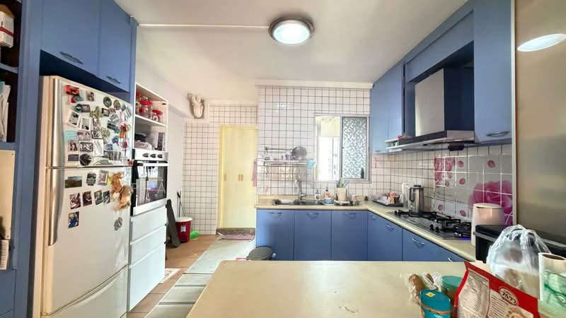 329 Tampines Street 32, 329 Tampines Street 32, 3 Bedrooms, 1,604 sqft, HDB Flat For Sale, by Patrick Chee, 500146679 - Kitchen - PropertyGuru.com.sg