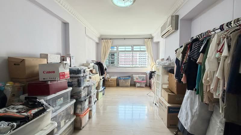 329 Tampines Street 32, 329 Tampines Street 32, 3 Bedrooms, 1,604 sqft, HDB Flat For Sale, by Patrick Chee, 500146679 - Living Room - PropertyGuru.com.sg
