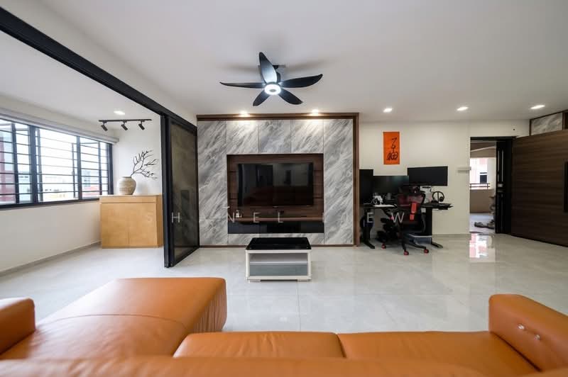 328 Tampines Street 32, 328 Tampines Street 32, 3 Bedrooms, 1,582 sqft, HDB Flat For Sale, by Shanel Liew, 500146680 - Living Room - PropertyGuru.com.sg