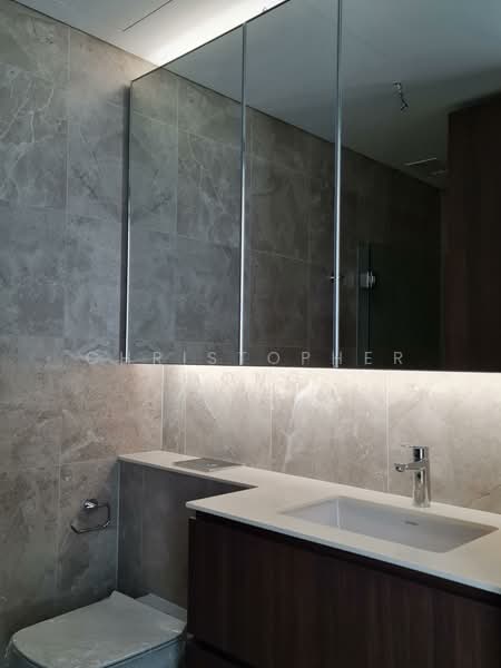 Artra, 10 Alexandra View, 2 Bedrooms, 786 sqft, Condominium For Sale, by Christopher Hong, 500146692 - Bathroom - PropertyGuru.com.sg