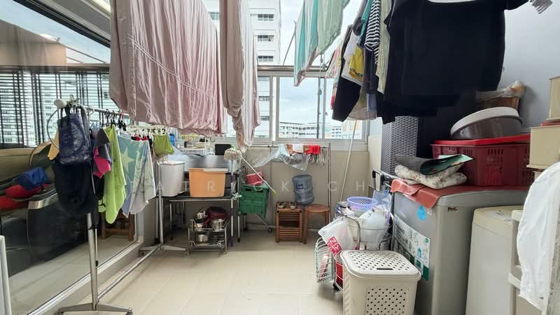239 Bukit Panjang Ring Road, 239 Bukit Panjang Ring Road, 4 Bedrooms, 1,572 sqft, HDB Flat For Sale, by Patrick Chee, 500146708 - Balcony - PropertyGuru.com.sg