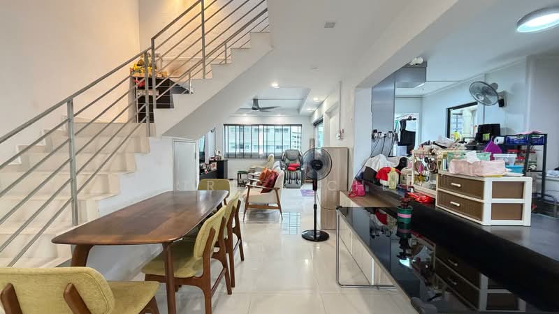 239 Bukit Panjang Ring Road, 239 Bukit Panjang Ring Road, 4 Bedrooms, 1,572 sqft, HDB Flat For Sale, by Patrick Chee, 500146708 - Living Room - PropertyGuru.com.sg