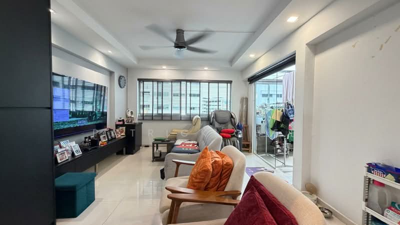 239 Bukit Panjang Ring Road, 239 Bukit Panjang Ring Road, 4 Bedrooms, 1,572 sqft, HDB Flat For Sale, by Patrick Chee, 500146708 - Living Room - PropertyGuru.com.sg