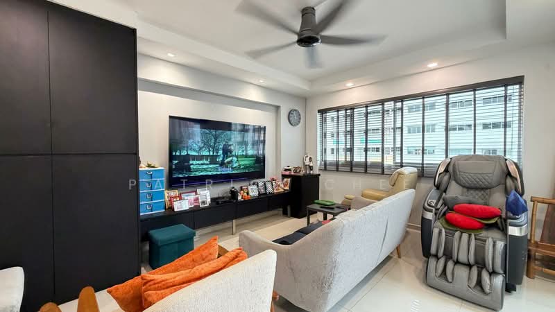 239 Bukit Panjang Ring Road, 239 Bukit Panjang Ring Road, 4 Bedrooms, 1,572 sqft, HDB Flat For Sale, by Patrick Chee, 500146708 - Living Room - PropertyGuru.com.sg