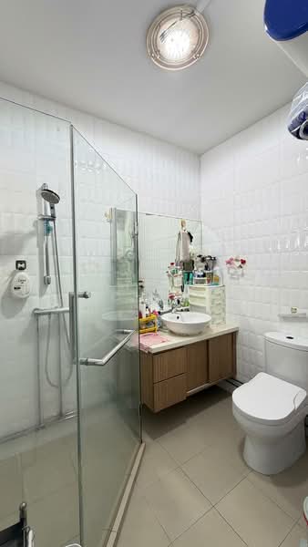 239 Bukit Panjang Ring Road, 239 Bukit Panjang Ring Road, 4 Bedrooms, 1,572 sqft, HDB Flat For Sale, by Patrick Chee, 500146708 - Bathroom - PropertyGuru.com.sg