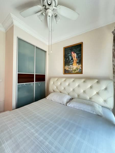 Cardiff Residence, 101 Cardiff Grove, 2 Bedrooms, 1,076 sqft, Condominium For Rent, by Kavin Kuah, 500146721 - Bedroom - PropertyGuru.com.sg