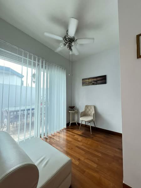 Cardiff Residence, 101 Cardiff Grove, 2 Bedrooms, 1,076 sqft, Condominium For Rent, by Kavin Kuah, 500146721 - Living Room - PropertyGuru.com.sg