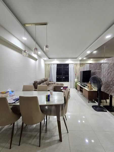 196B Boon Lay Fields, 196B Boon Lay Drive, 3 Bedrooms, 1,001 sqft, HDB Flat For Sale, by Victor Tan, 500146727 - Living Room - PropertyGuru.com.sg
