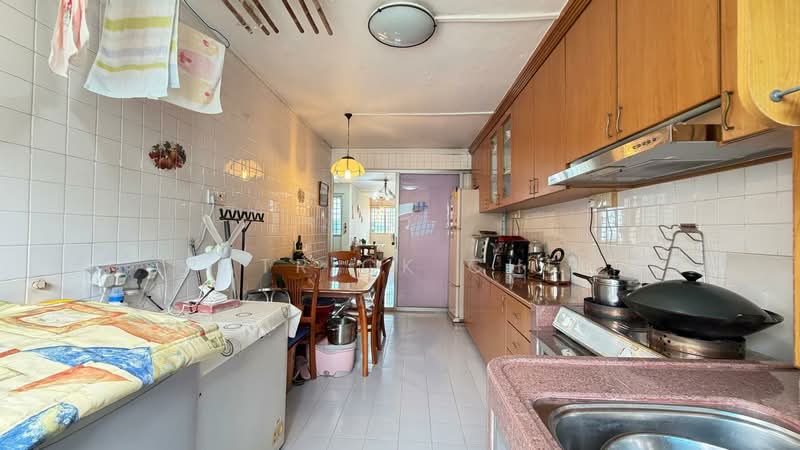 202 Yishun Street 21, 202 Yishun Street 21, 3 Bedrooms, 1,001 sqft, HDB Flat For Sale, by Patrick Chee, 500146736 - Kitchen - PropertyGuru.com.sg