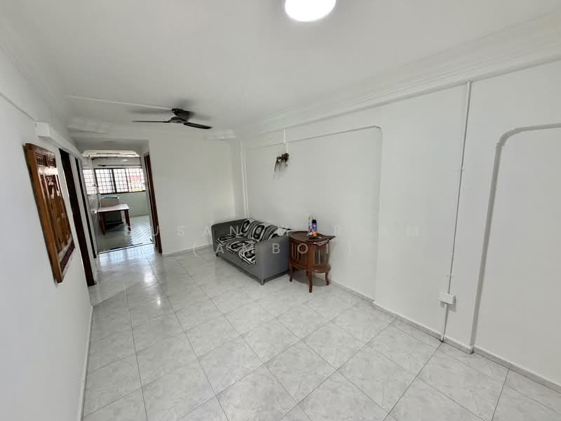 107 Yishun Ring Road, 107 Yishun Ring Road, 2 Bedrooms, 721 sqft, HDB Flat For Rent, by Susan Mariam (Amboi), 500146739 - Living Room - PropertyGuru.com.sg