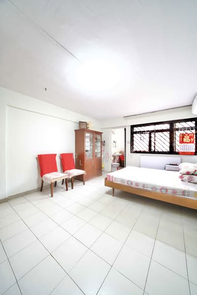 319 Bukit Batok Street 33, 319 Bukit Batok Street 33, 3 Bedrooms, 1,313 sqft, HDB Flat For Sale, by Adrian Lim, 500146742 - Bedroom - PropertyGuru.com.sg