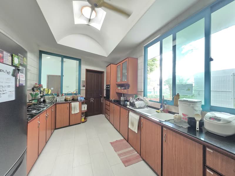 3 Storey Detached! Near NUS! Rare Location! In the Greater Southern Waterfront!, Kent Ridge Road, Pasir Panjang Road, 6 Bedrooms, 5,113 sqft, Detached House For Sale, by Audrey Wong, 500146744 - Kitchen - PropertyGuru.com.sg