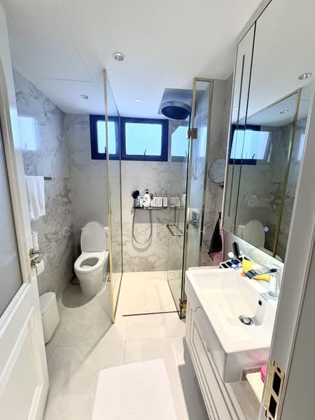 Riverwalk Apartments, 20 Upper Circular Road, 3 Bedrooms, 1,615 sqft, Apartment For Rent, by Carol Chen, 500146760 - Bathroom - PropertyGuru.com.sg