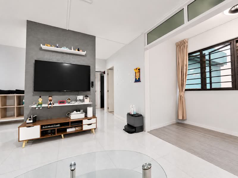 306A Anchorvale Link, 306A Anchorvale Link, 3 Bedrooms, 1,184 sqft, HDB Flat For Sale, by Avim Lau, 500146788 - Living Room - PropertyGuru.com.sg