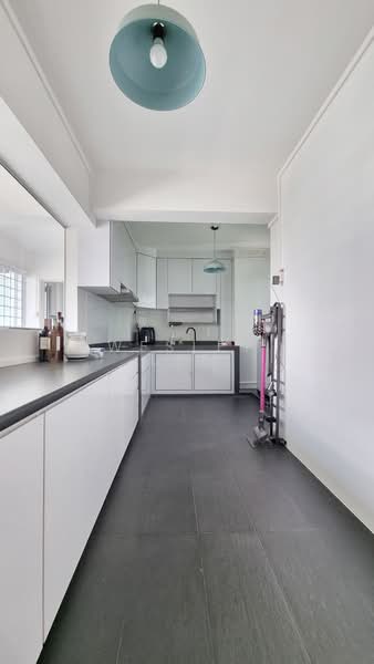 125 Pasir Ris Street 11, 125 Pasir Ris Street 11, 2 Bedrooms, 1,421 sqft, HDB Flat For Rent, by Wesley Lee, 500146795 - Kitchen - PropertyGuru.com.sg