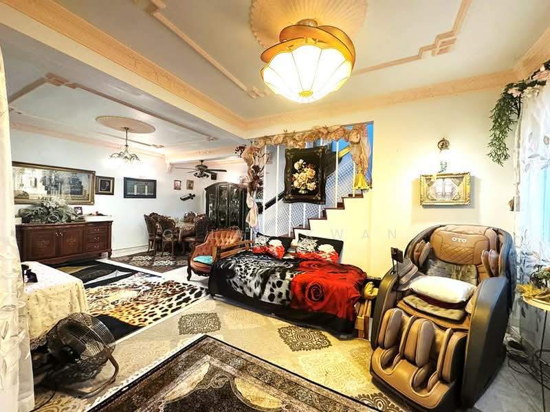 ⭐ Value Buy Semi‑D: Huge Land, Low Entry Price‼️ Perfect for Multi‑Gen Living at Loyang ⭐, Mariam Way, Lengkok Mariam, Jalan Chelagi, 4 Bedrooms, 1,914 sqft, Semi-Detached House For Sale, by Ng Lay Kwan, 500146806 - Living Room - PropertyGuru.com.sg