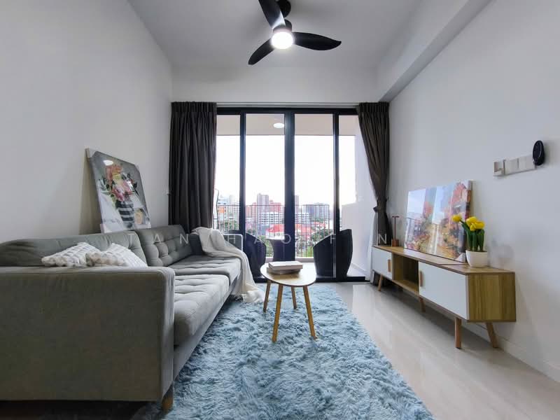Riverfront Residences, 49 Hougang Avenue 7, 3 Bedrooms, 872 sqft, Condominium For Rent, by Tan Hao Feng, 500146812 - Living Room - PropertyGuru.com.sg