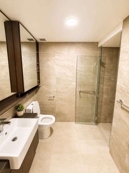 Riverfront Residences, 49 Hougang Avenue 7, 3 Bedrooms, 872 sqft, Condominium For Rent, by Tan Hao Feng, 500146812 - Bathroom - PropertyGuru.com.sg