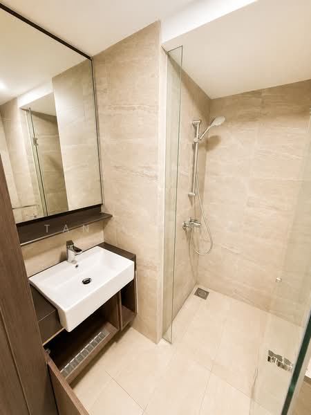 Riverfront Residences, 49 Hougang Avenue 7, 3 Bedrooms, 872 sqft, Condominium For Rent, by Tan Hao Feng, 500146812 - Bathroom - PropertyGuru.com.sg
