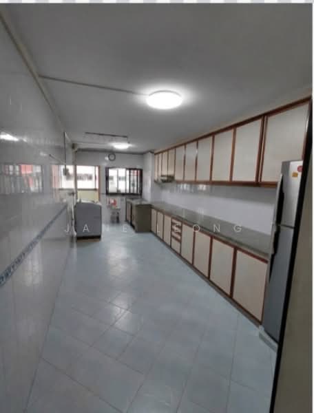 304 Ang Mo Kio Avenue 1, 304 Ang Mo Kio Avenue 1, 3 Bedrooms, 1,044 sqft, HDB Flat For Rent, by Jane Leong, 500146820 - Kitchen - PropertyGuru.com.sg