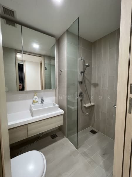 The Panorama, 20 Ang Mo Kio Ave 2, 2 Bedrooms, 797 sqft, Condominium For Rent, by Clarence Kok, 500146833 - Bathroom - PropertyGuru.com.sg