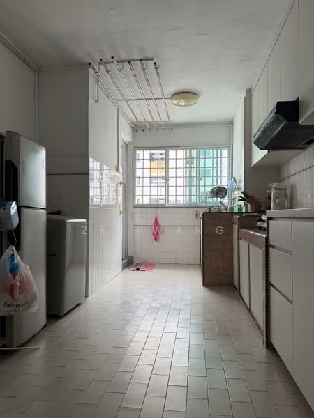 149 Yishun Street 11, 149 Yishun Street 11, 3 Bedrooms, 1,302 sqft, HDB Flat For Sale, by Zee Wang, 500146838 - Kitchen - PropertyGuru.com.sg