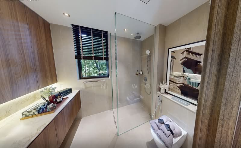 π Cheap 5 bed 1km to Nan Hua Pri π, , 5 Bedrooms, 1,485 sqft, Condominium For Sale, by Elaine Wong, 500146840 - Bathroom - PropertyGuru.com.sg