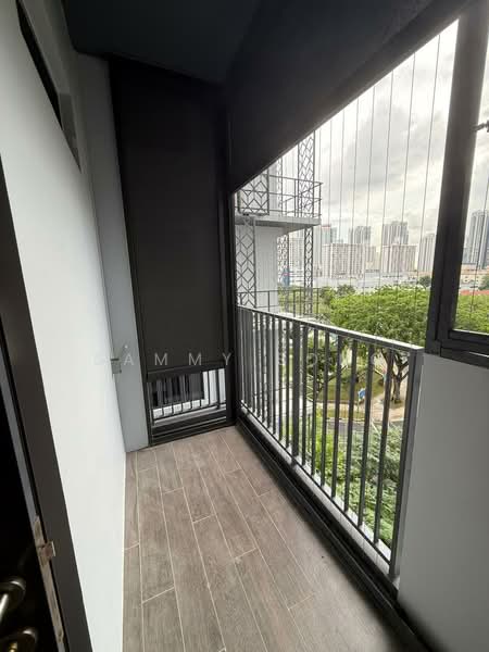 Gem Residences, 1 Lorong 5 Toa Payoh, 5 Bedrooms, 1,313 sqft, Condominium For Sale, by Sammy Song, 500146847 - Balcony - PropertyGuru.com.sg
