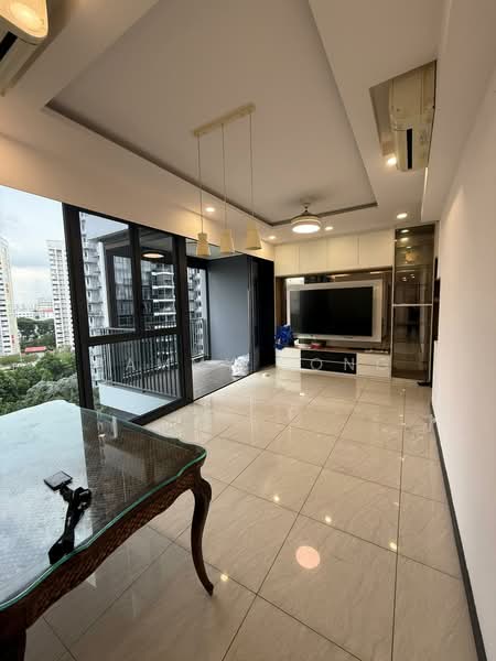 Gem Residences, 1 Lorong 5 Toa Payoh, 5 Bedrooms, 1,313 sqft, Condominium For Sale, by Sammy Song, 500146847 - Living Room - PropertyGuru.com.sg