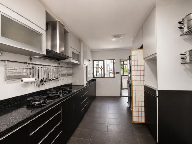 207 Ang Mo Kio Avenue 1, 207 Ang Mo Kio Avenue 1, 3 Bedrooms, 1,044 sqft, HDB Flat For Sale, by Eileen Leong, 500146850 - Kitchen - PropertyGuru.com.sg