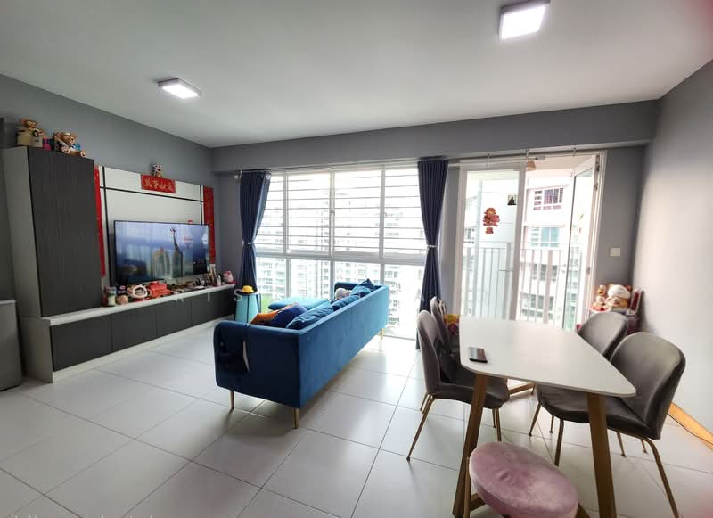 268D Punggol Field, 268D Punggol Field, 3 Bedrooms, 1,044 sqft, HDB Flat For Sale, by Priscillia Qiu, 500146860 - Living Room - PropertyGuru.com.sg